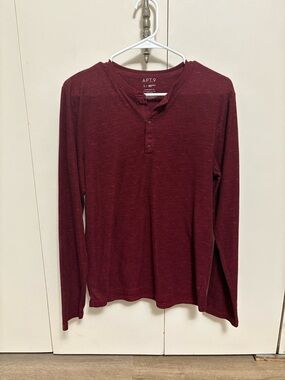 APT. 9 Burgundy Waffle Knit Henley Long Sleeve Shirt Woman Size Small